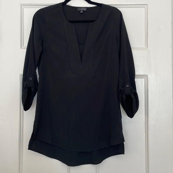 The Limited Tops - NWOT The Limited long sleeve black blouse v-neck - XS